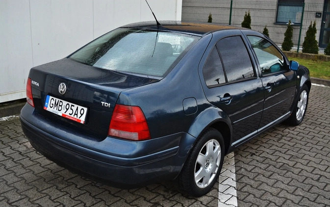 Volkswagen Bora cena 6900 przebieg: 342000, rok produkcji 2004 z Ryki małe 106